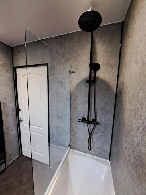 Glasgow Apartment Close To The Airport Renfrew Luaran gambar
